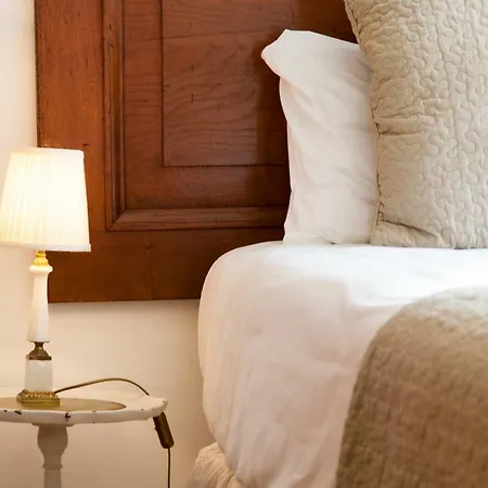 Downtown Vintage Pombalino Apartment Lisbon